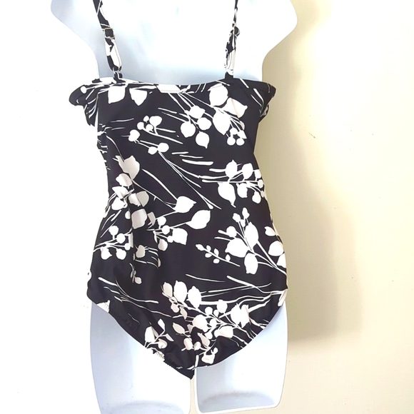 Croft Barrow Swimsuit - Picture 4 of 5